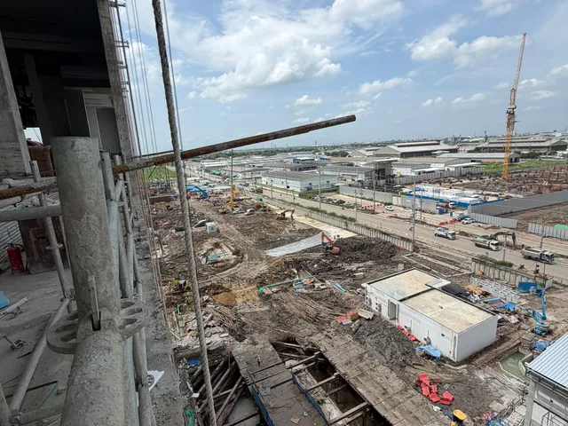 Vertical construction progress view